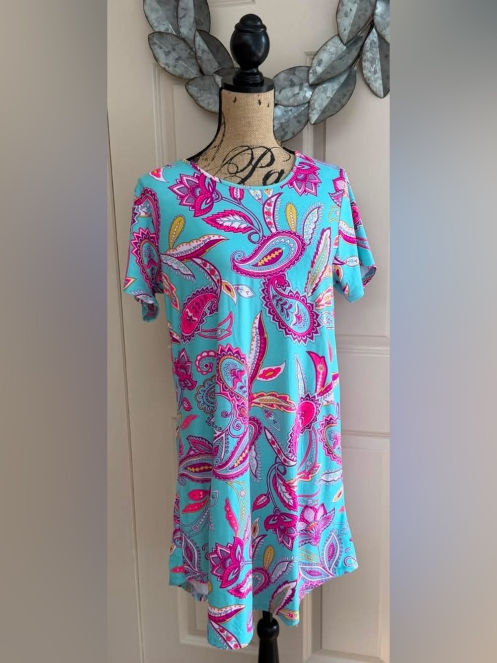 221: Bobbie Brooks Teal and Hot Pink Paisley Midi Dress - Large